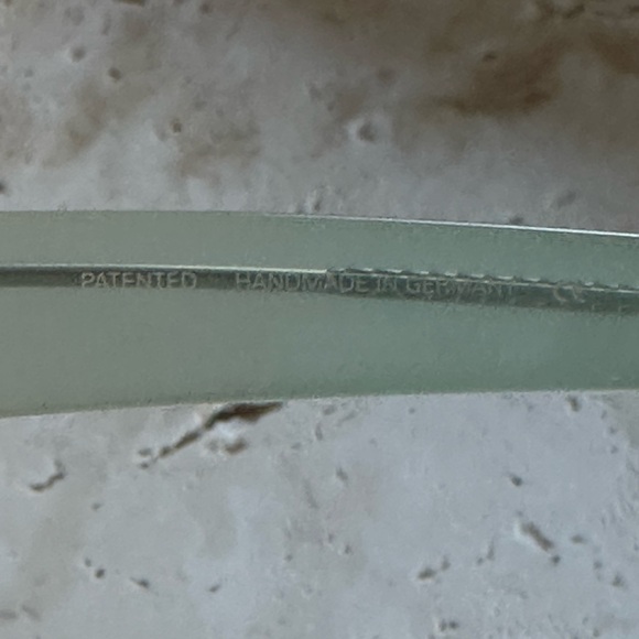 Mykita Maison Martin Margiela Sunglasses MMDUAL003

Translucent blue - Picture 10 of 13